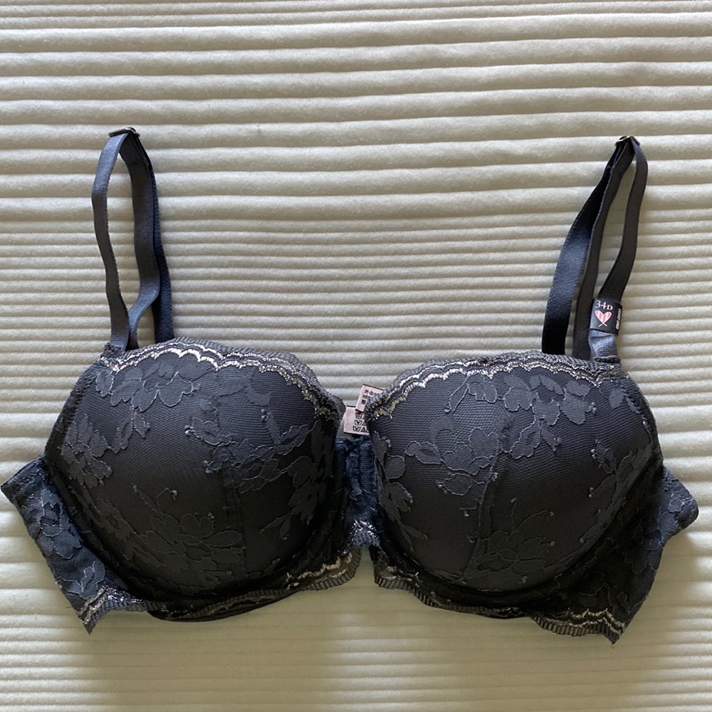 Victoria’s Secret Gray Bra